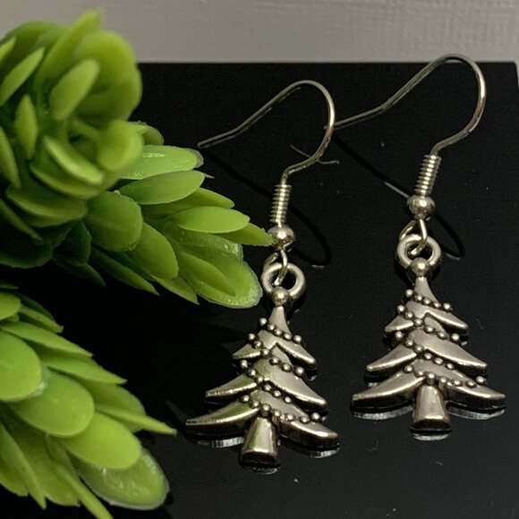 Christmas Tree Earrings, Christmas Earrings, Gift Idea, Holiday Earrings, Tree - Picture 2 of 5
